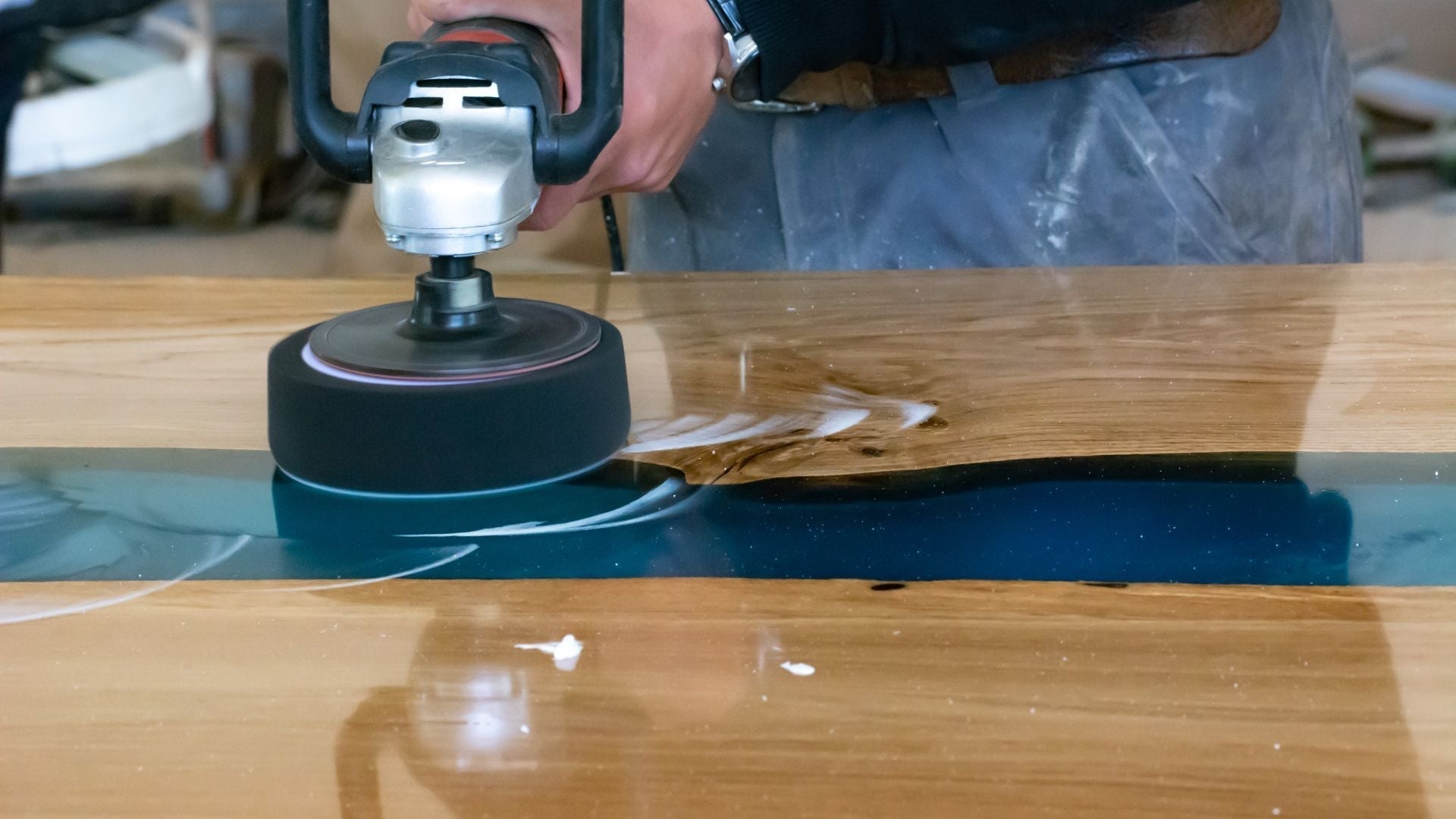 How to Polish Epoxy Resin: A Step-by-Step Guide to a Shiny Finish